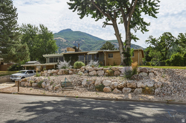 4102 Edgehill Dr — photo