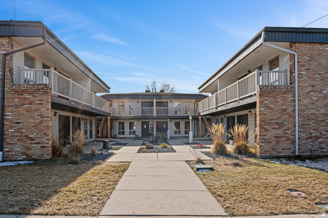 1165 Edgewood Dr — photo