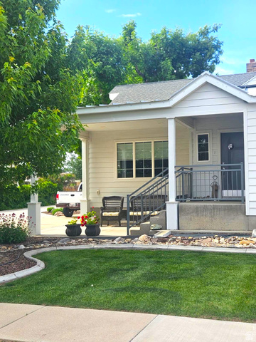 135 E 200 N — photo