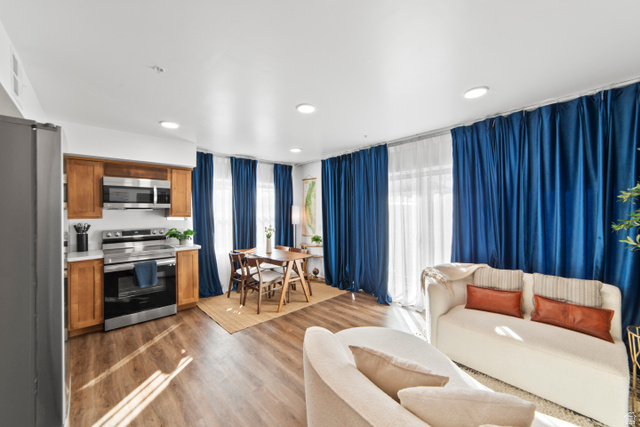 443 Kane Creek Blvd #B201 — photo