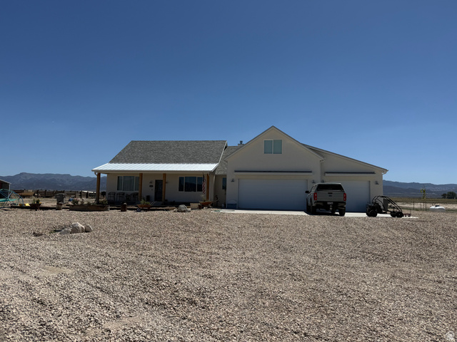 3550 N Riverlane Rd — photo