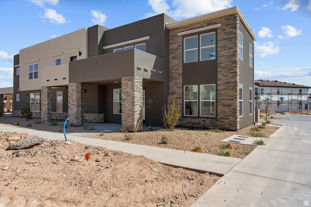 518 W Olive Ln — photo