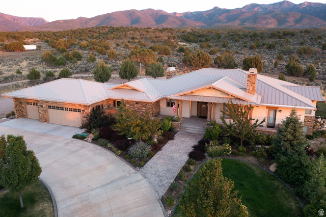 775 E Valley View Rd — photo