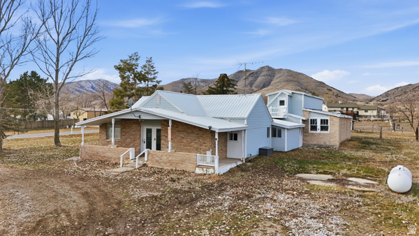 25615 N 8800 W — photo