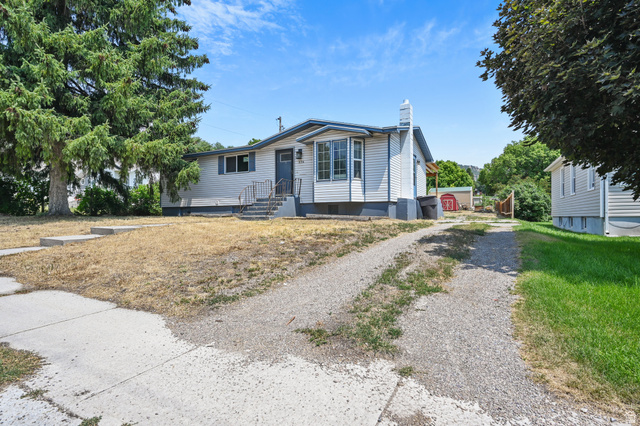 376 N 100 W — photo