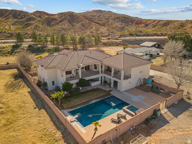 2911 E Washington Dam Rd — photo