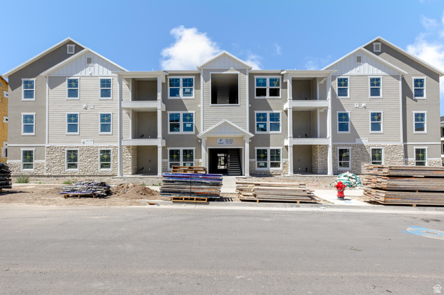 6667 W Twin Rocks Ln #F203 — photo