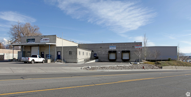 8315 S Main St — photo