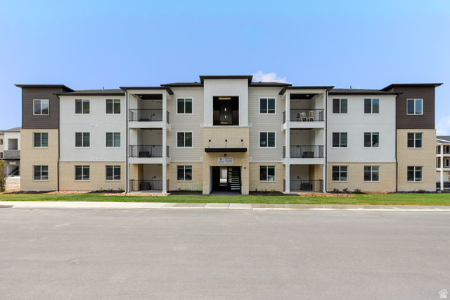 4704 S Olive Ave #V203 — photo