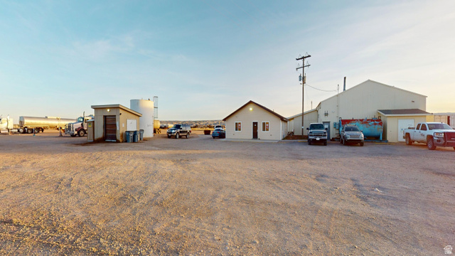 7925 Highway 87 — photo