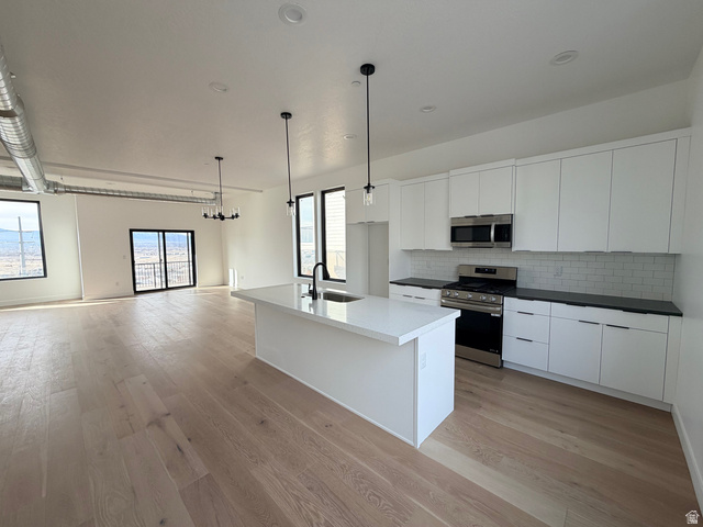 14382 S Champ CV — photo