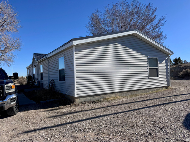 2439 W Highway 40 — photo