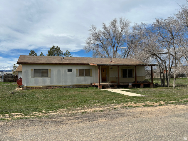 15 N 450 E — photo