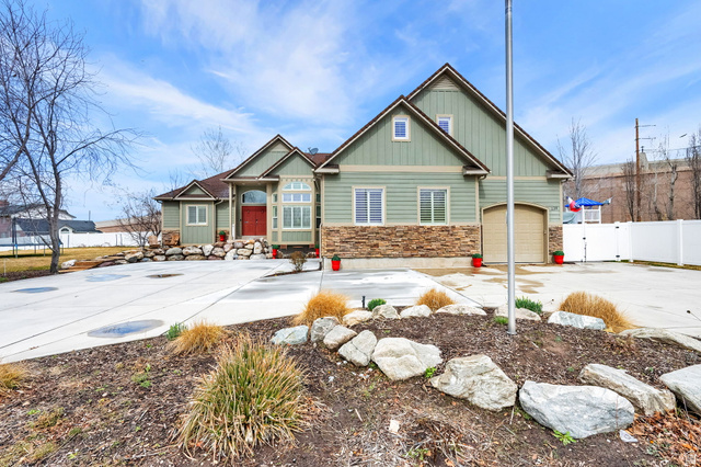 136 N 700 W — photo