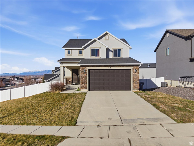 1218 N Moonlight Dr — photo
