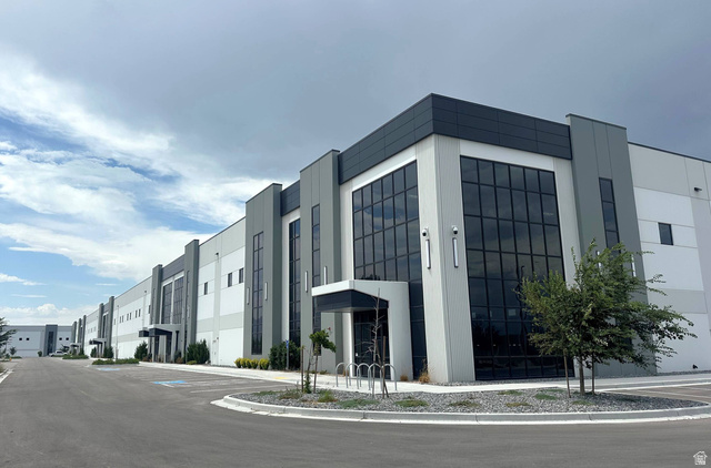 1550 N 800 W — photo