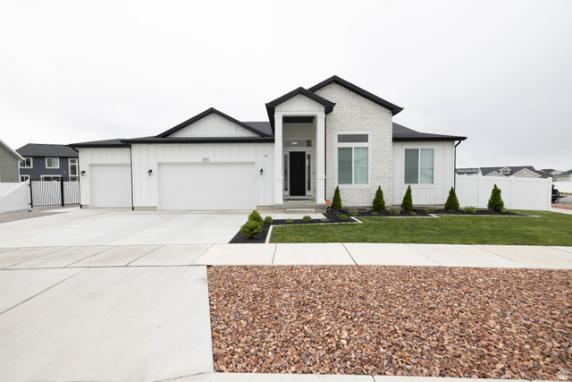 293 N Pheasant Dr — photo