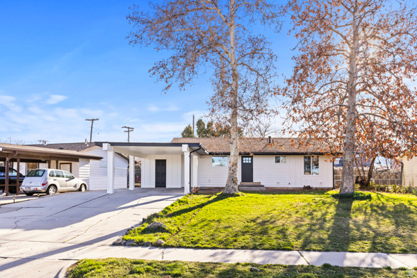 1870 N Celia Way — photo