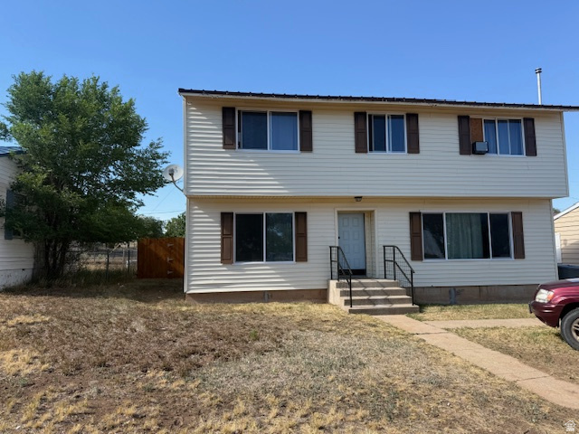 280 W Uranium Dr — photo