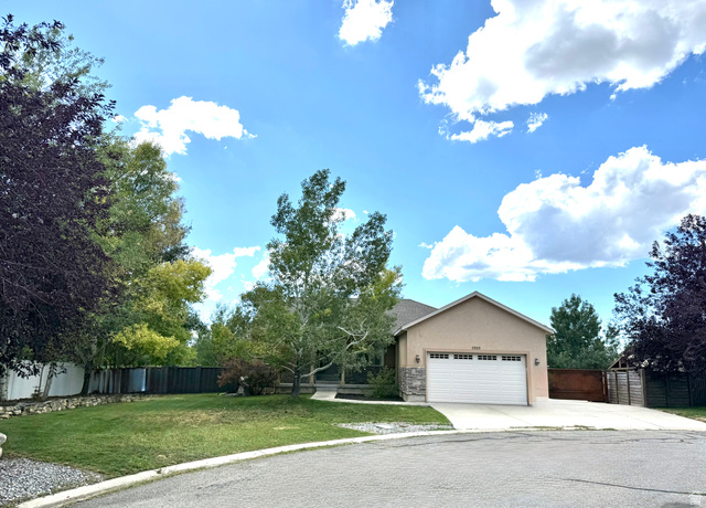 5325 S Bridle Cir — photo