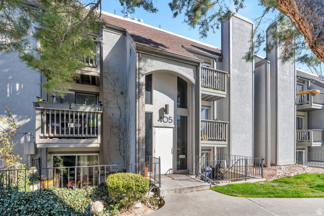 405 E Creekside Cir #C — photo