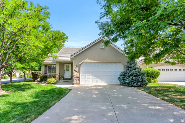 4568 W Temple Shadows Dr — photo