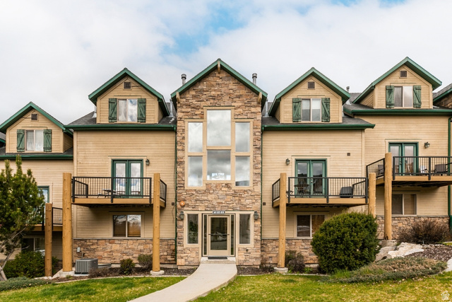 3521 N Fox Run Dr #806 — photo