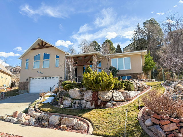 610 Meadow Lark Ln — photo