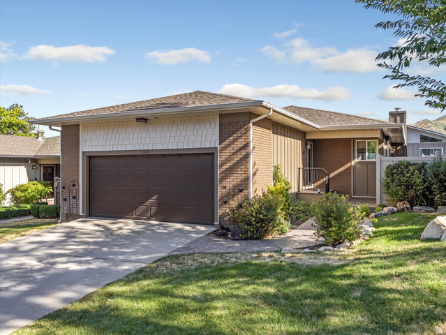 3655 E Oakrim Way — photo