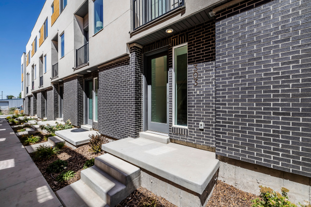 303 W Azure Sky Ln #5-28 — photo