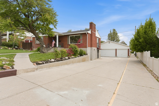 1860 E Northwoodside Dr — photo