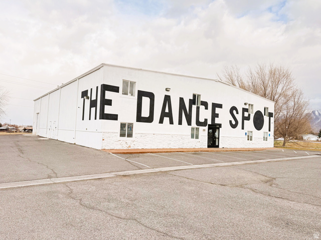 576 W State Road 198 — photo
