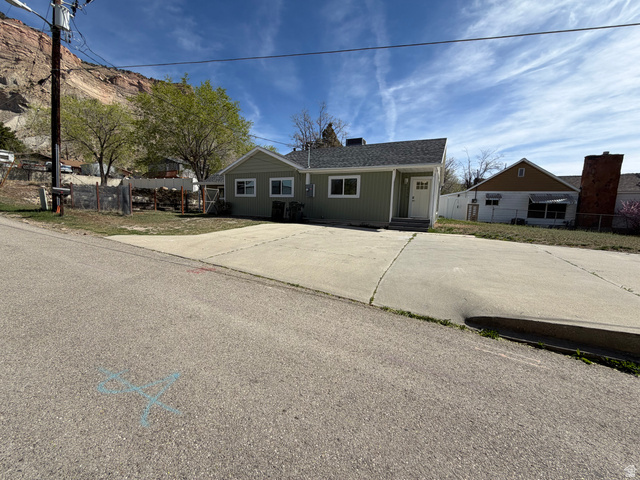 210 Ridgeway St., Helper, UT 84526