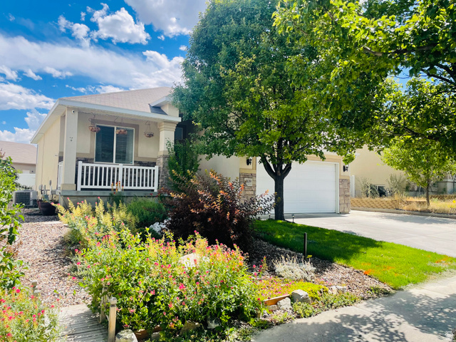 4839 W Western Hills Dr — photo