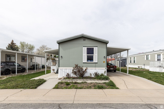 1450 N Washington Blvd #27 — photo