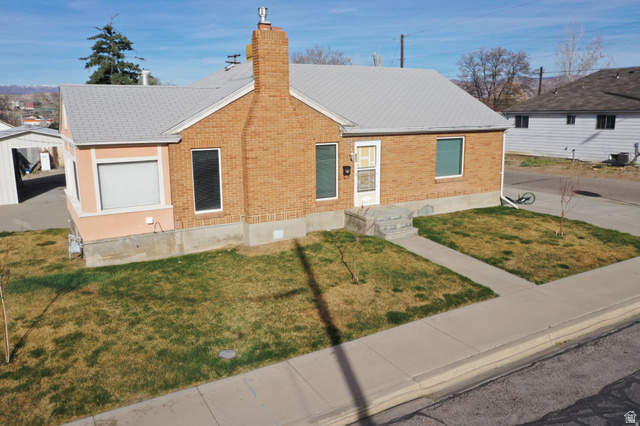 125 N 400 W — photo