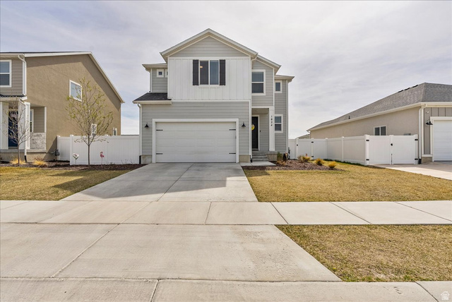 1824 E Meadowlark Dr — photo
