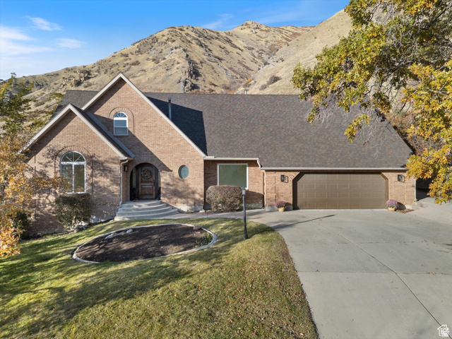 2078 E Spring Oaks Dr — photo
