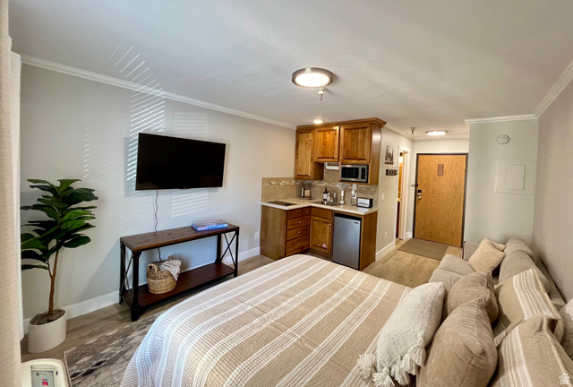 1940 Prospector Ave #307 — photo