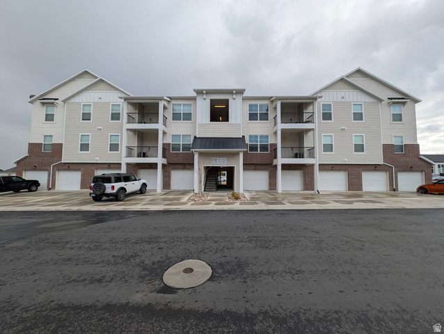 4076 W 1530 N #203 — photo
