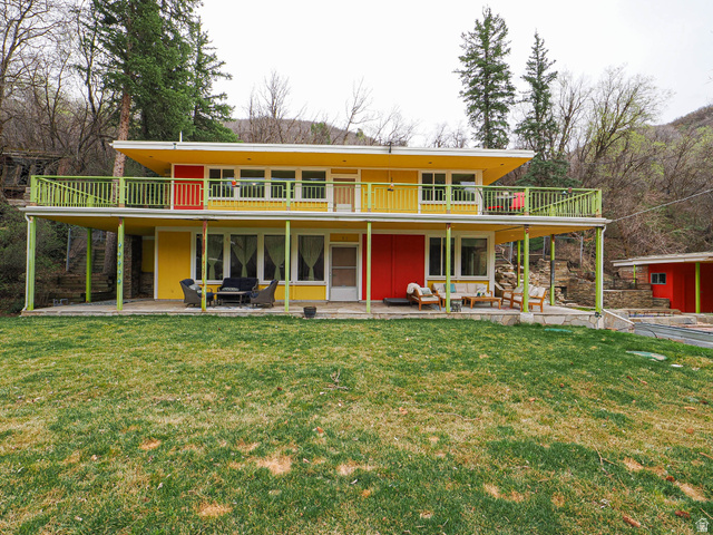 6030 E Red Hill Ln — photo