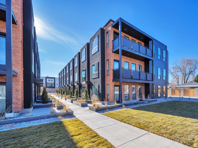 884 E Rowley Dr #101 — photo