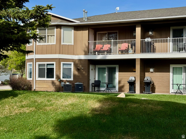 815 N Harbor Dr #201 — photo