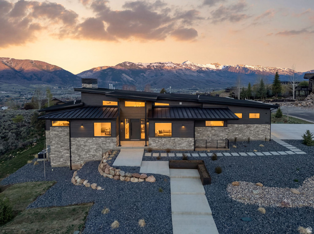 5585 E Highland View Ct — photo