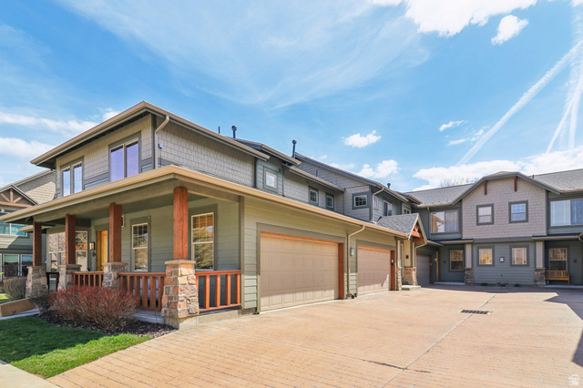 6010 N Fox Pointe Cir #B1 — photo