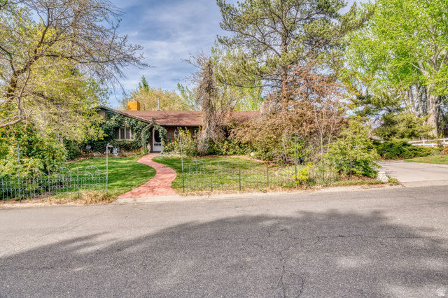 1467 E Pimlico Pl — photo