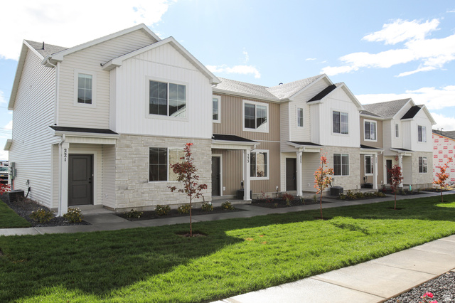 675 N 280 W — photo