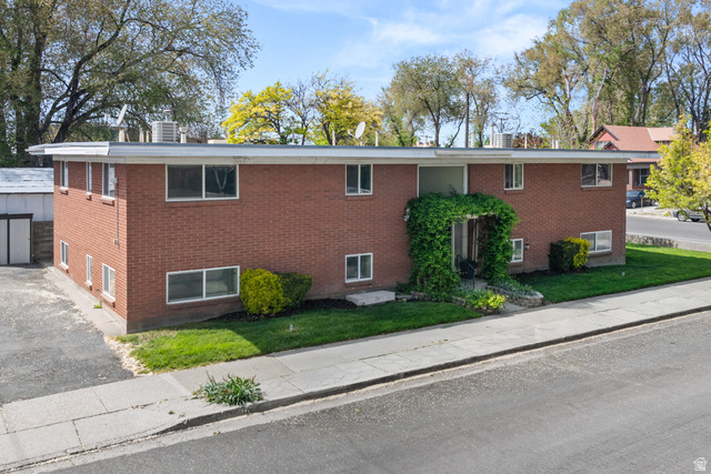 2222 S 200 E — photo