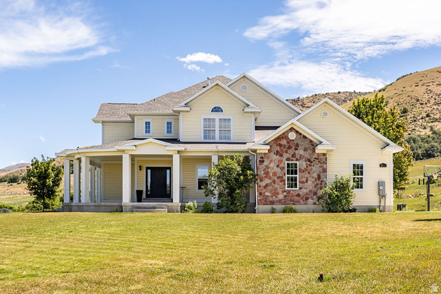 2307 Maple Leaf Dr — photo