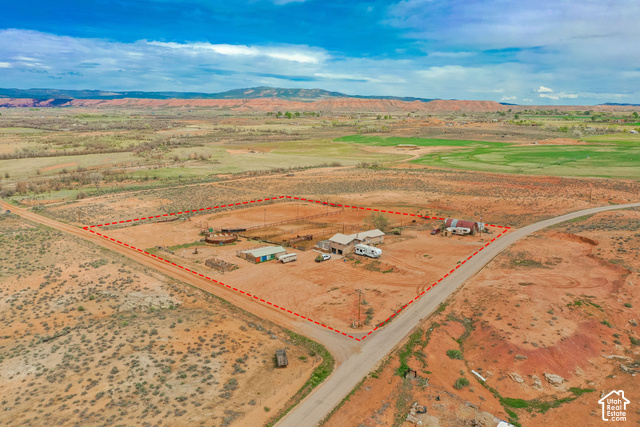 8457 E 6000 N, Lapoint, UT 84039 — photo 3